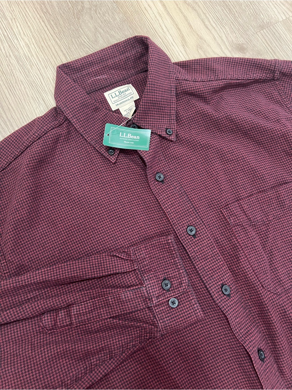 L.L.Bean Traditional Fit Burgundy Houndstooth Button Down L-Tall NWT 298277
